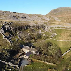 Crina Bottom - Offgrid Mountain Escape In The Yorkshire Dales National Park Guest house